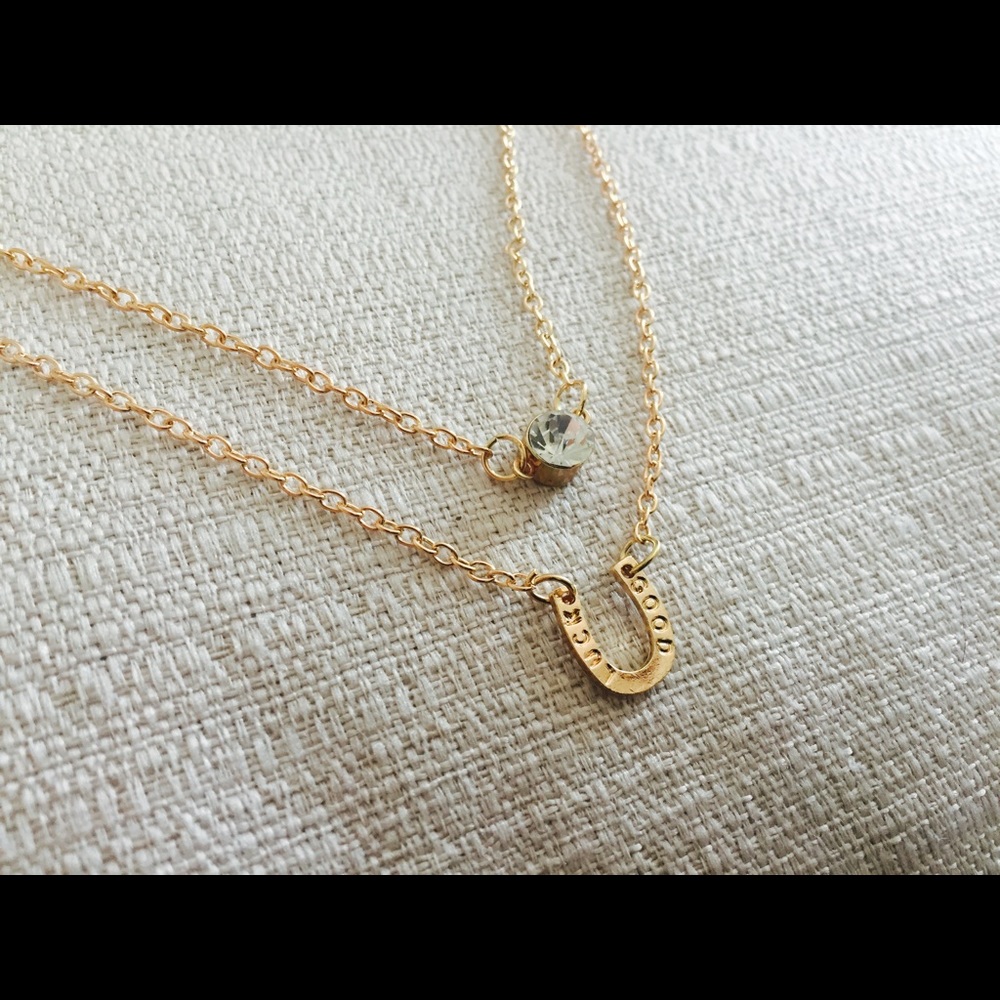 Good Luck Lucky Horseshoe Multilayer Necklace - Picture 5 of 6